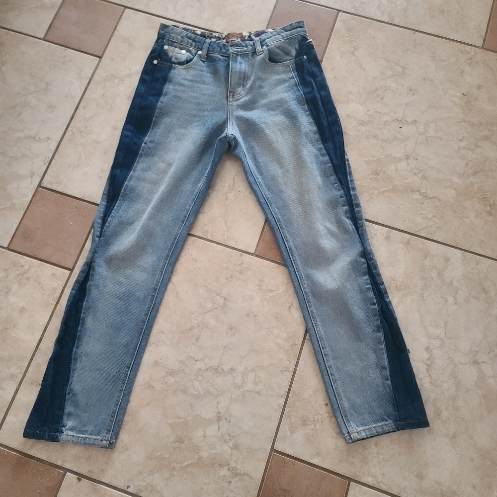 Two tone blue jeans. Size S